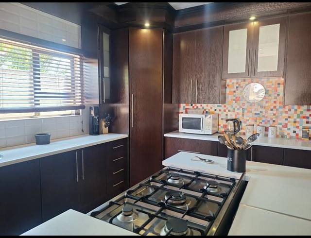 2 BEDROOM HOUSE FOR SALE IN ADAMAYVIEW